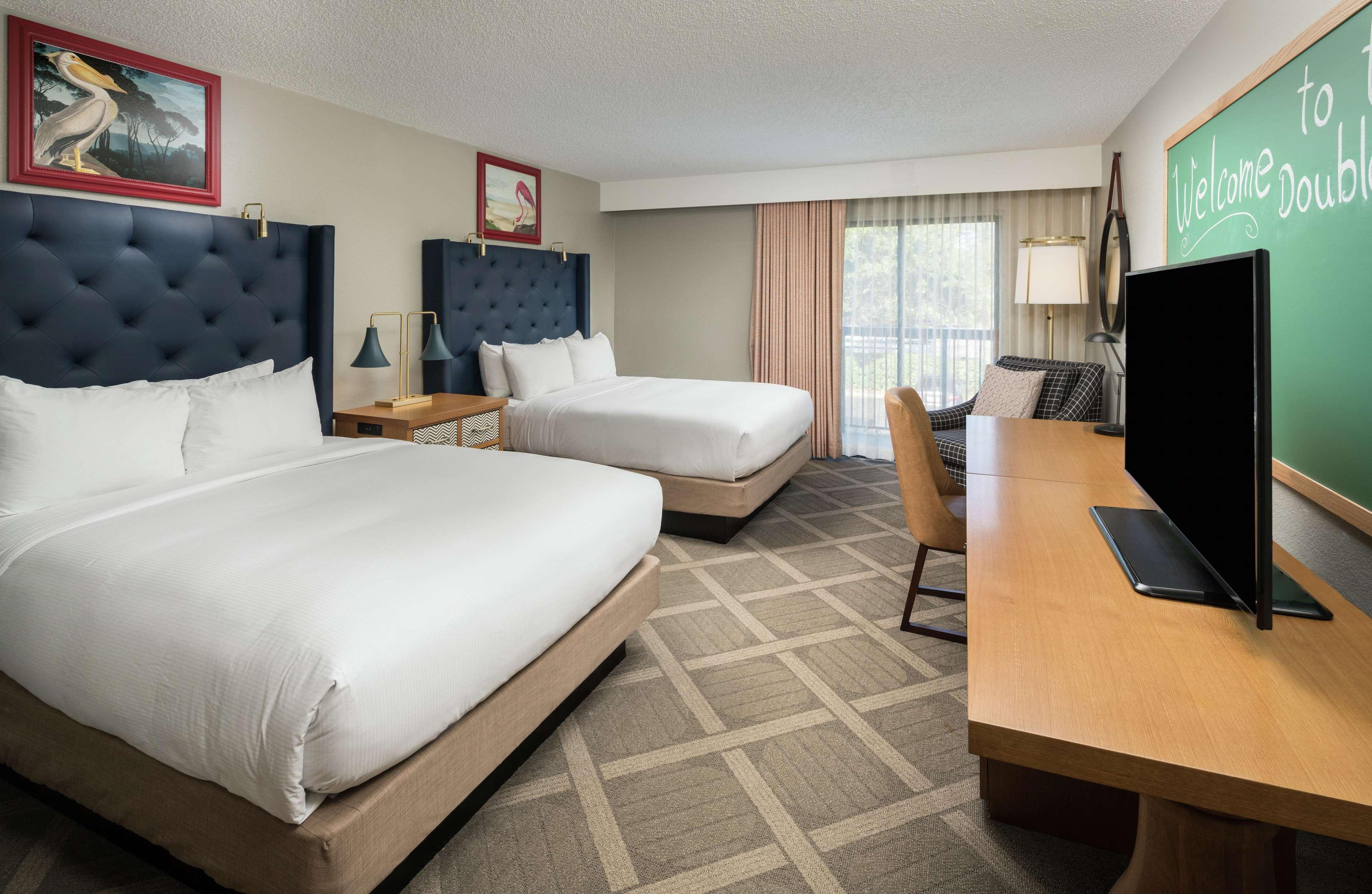 Doubletree By Hilton Гейнсвилл Экстерьер фото